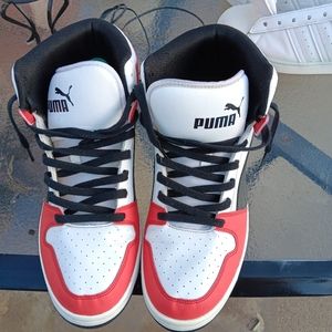 Men's Pumas (hi top)